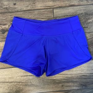 Lululemon speed up low rise shorts 2.5